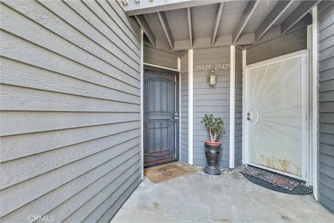 25429 Pine Creek Lane, Wilmington, CA 90744 - MLS#: OC25044651