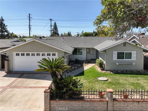 637 Darrell Street, Costa Mesa, CA MLS: OC25077782