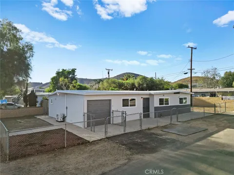 1141 Dawes Street, Lake Elsinore, CA MLS: SW25088836