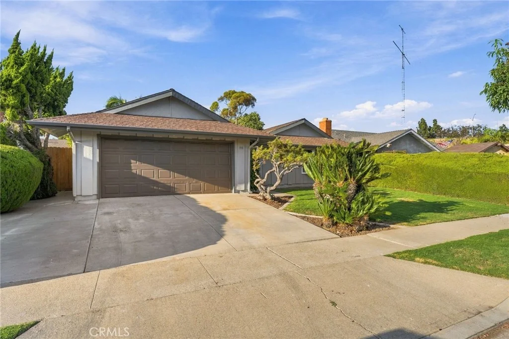 970 Cheyenne St, Costa Mesa, CA 92626 photo 2