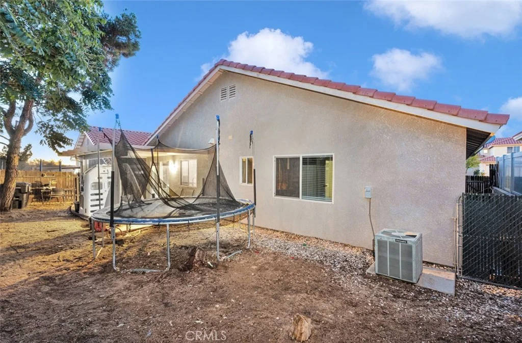 17595 Hudson Drive, Victorville, CA 92395