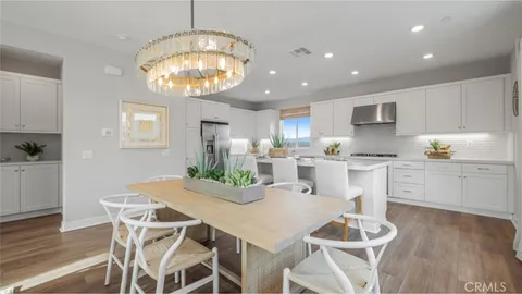 26747 Laurel Mountain Loop, Valencia, CA MLS: OC25094243