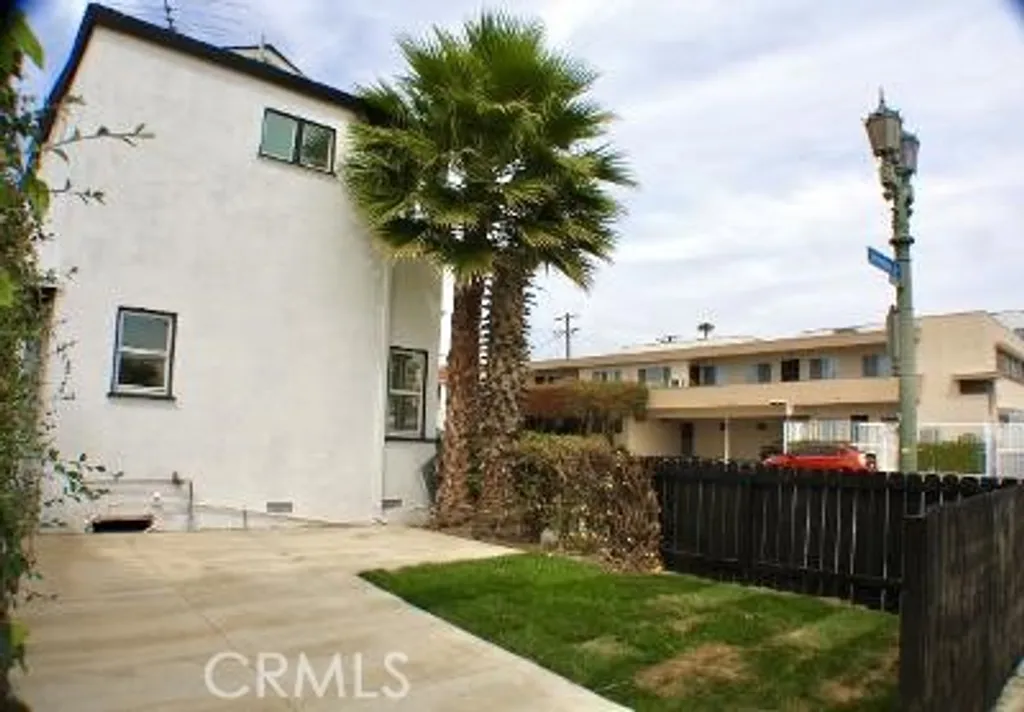 1205 Cole, Los Angeles, CA 90038