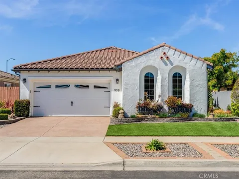 939 W Anthony Place, Santa Maria, CA MLS: PI25094288