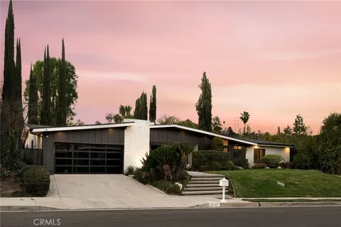 18839 La Amistad Place, Tarzana, CA MLS: SR25090619