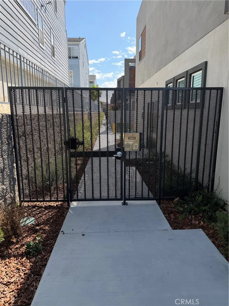 18090 Prairie Avenue Unit 101, Torrance, CA 90504