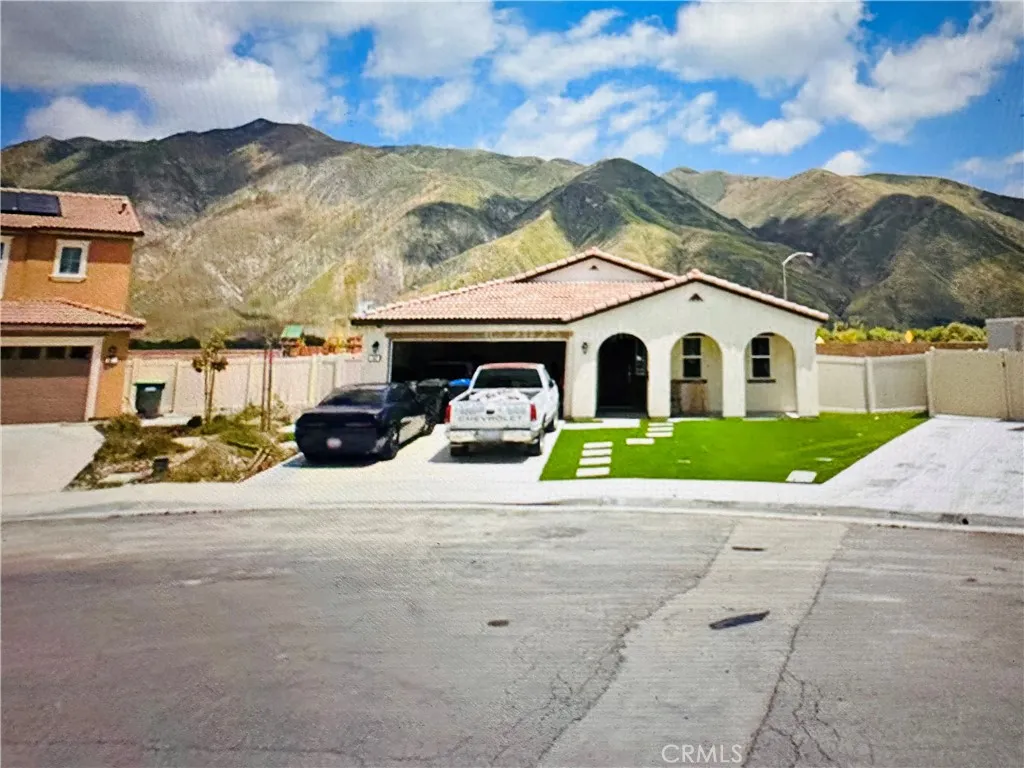 301 Morning Light Pl, San Jacinto, CA 92583