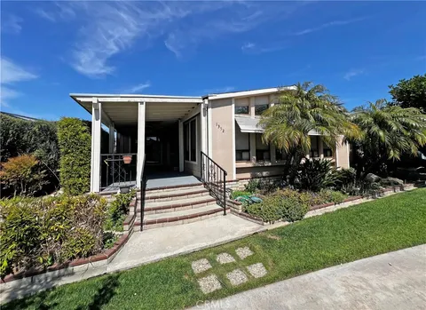 1352 Silver Lake Place Unit 87, Brea, CA MLS: CV25063328