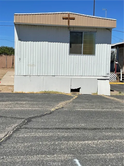 35475 National Trails Highway Unit 9, Daggett, CA MLS: HD24247286