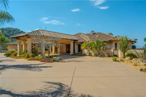 7969 Avenida Mil Flores, Bonsall, CA MLS: SR25033887