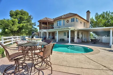 40405 Avenida Trebolo, Temecula, CA MLS: SW25100905