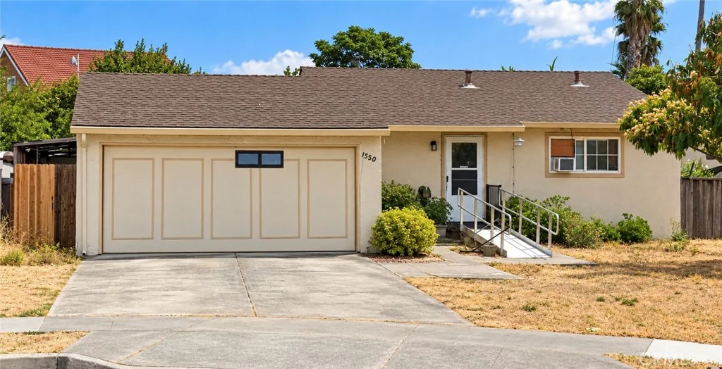1550 Stone Creek Dr, San Jose, CA 95132