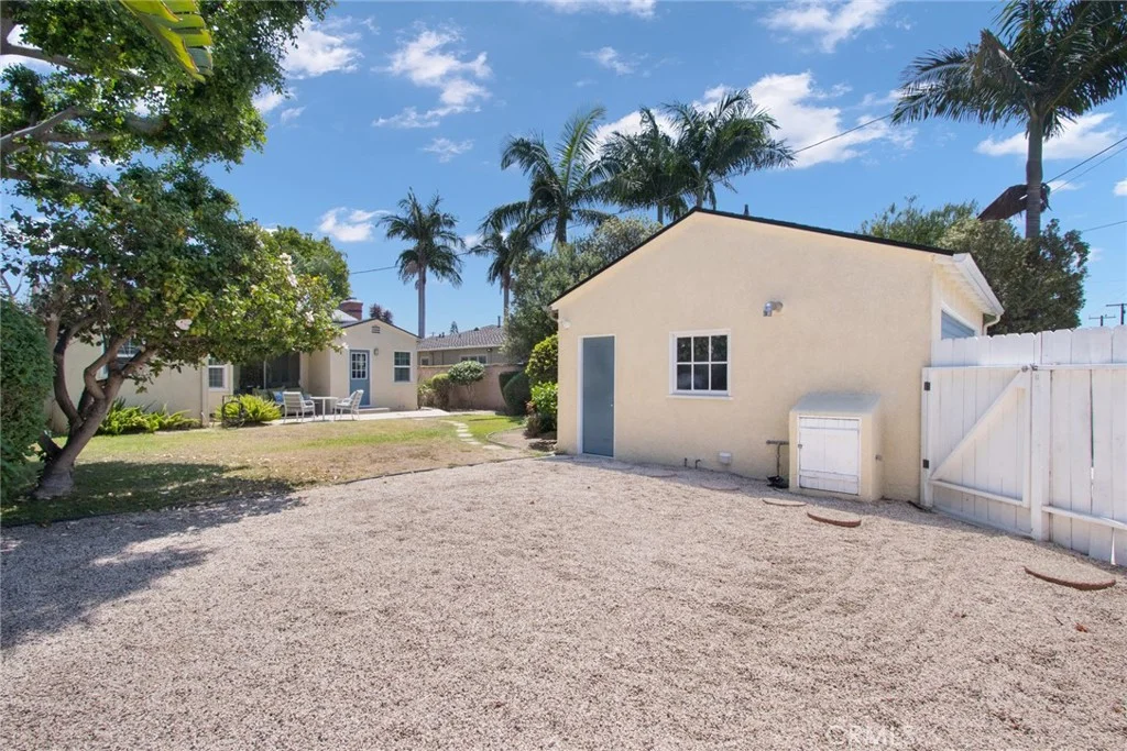 3821 Rose Ave, Long Beach, CA 90807