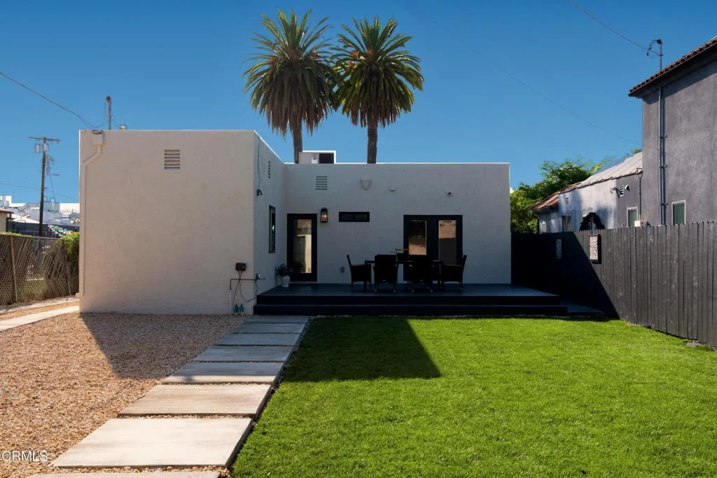 3044 Hillcrest Drive, Los Angeles, CA 90016