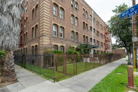 4125 S Figueroa Street Unit 410, Los Angeles, CA 90037 - MLS#: OC25070799