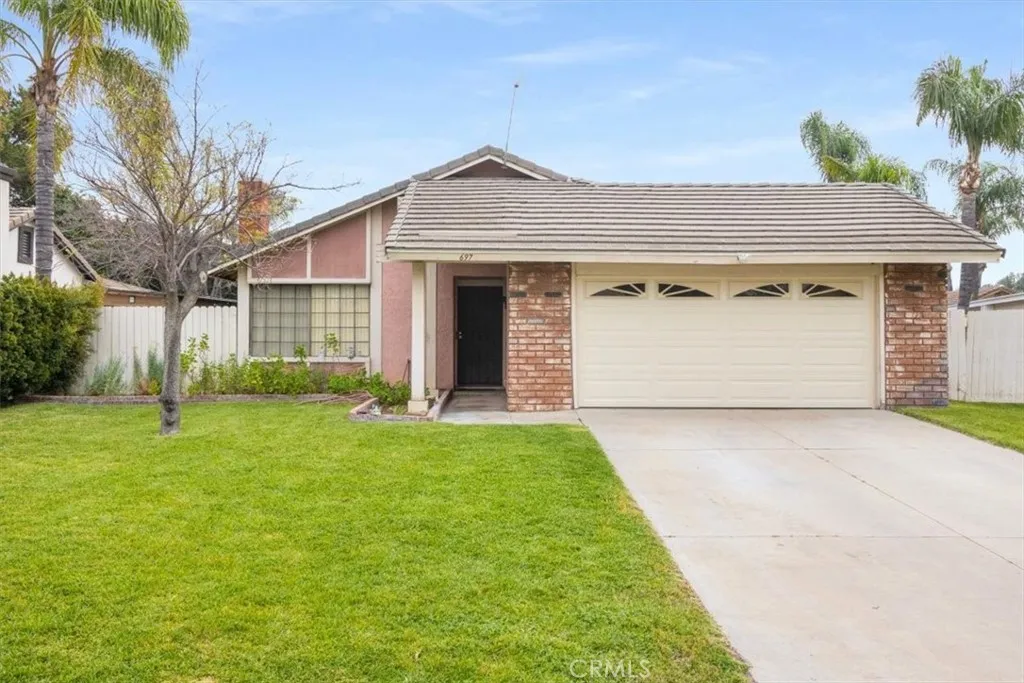 Additional image 2 of 697 S Smoketree Ave, Bloomington, CA 92316