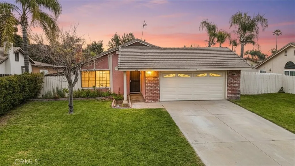 Additional image 4 of 697 S Smoketree Ave, Bloomington, CA 92316