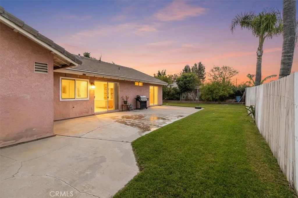 Additional image 90 of 697 S Smoketree Ave, Bloomington, CA 92316