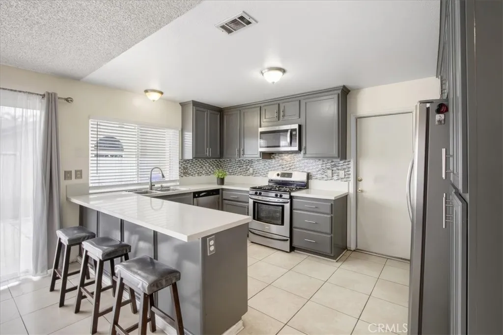 Additional image 57 of 697 S Smoketree Ave, Bloomington, CA 92316