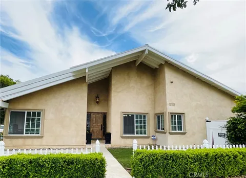 10061 Cozycroft Avenue, Chatsworth, CA MLS: SR25106935