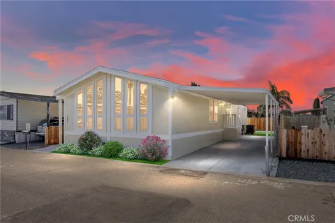 132 Fernwood Lane, Bakersfield, CA 93308 - MLS#: SR25083251