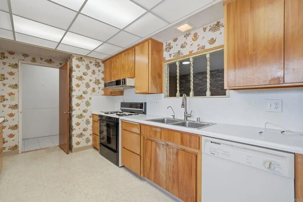 Additional image 6 of 45 El Capitan Drive, Chula Vista, CA 91911