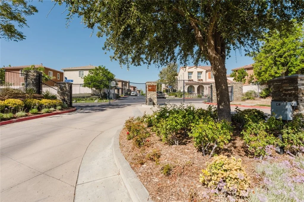 26069 Redhawk Place, Canyon Country, CA 91350
