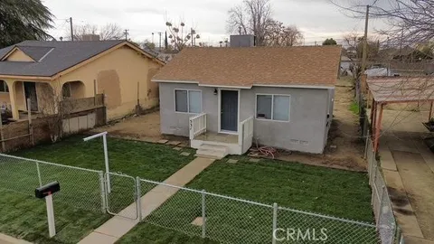531 7th Street, Bakersfield, CA 93304 - MLS#: SR25024341