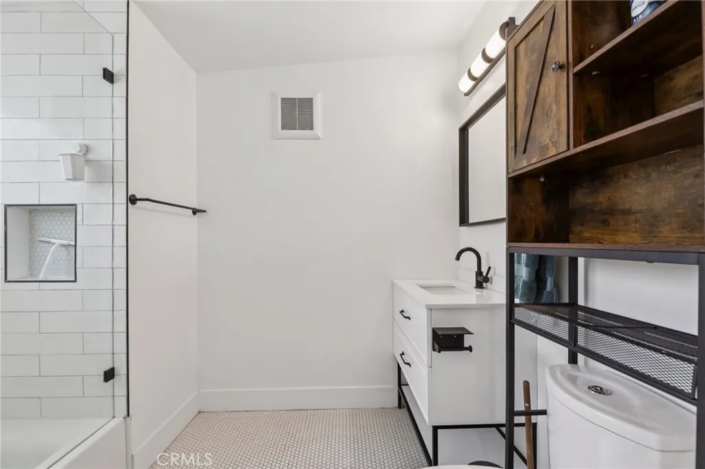 Additional image 44 of 230 S B St Unit 1, Tustin, CA 92780