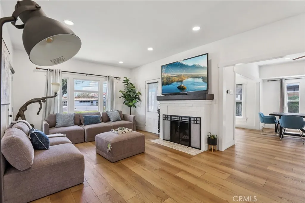 Additional image 59 of 230 S B St Unit 1, Tustin, CA 92780