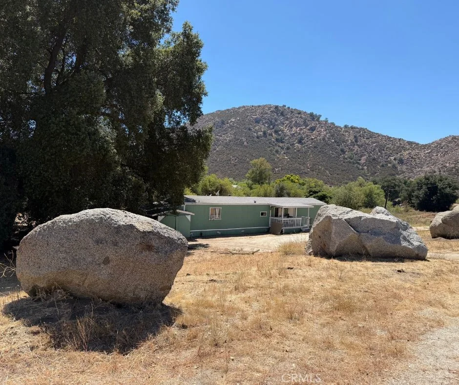 37525 E Benton Road, Temecula, CA 92592 photo 3