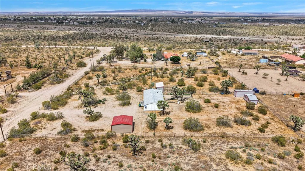 Additional image 100 of 12837 Hacienda Rd, Phelan, CA 92371