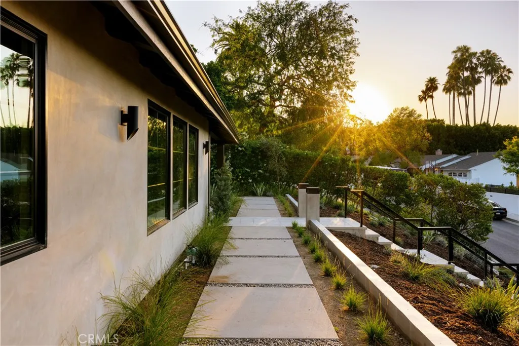 Additional image 4 of 17930 Karen Drive, Encino, CA 91316