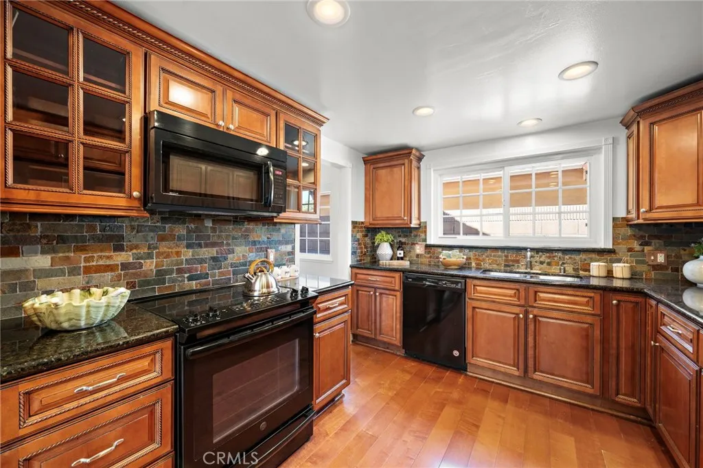 Additional image 42 of 21191 Binghampton Cir, Huntington Beach, CA 92646