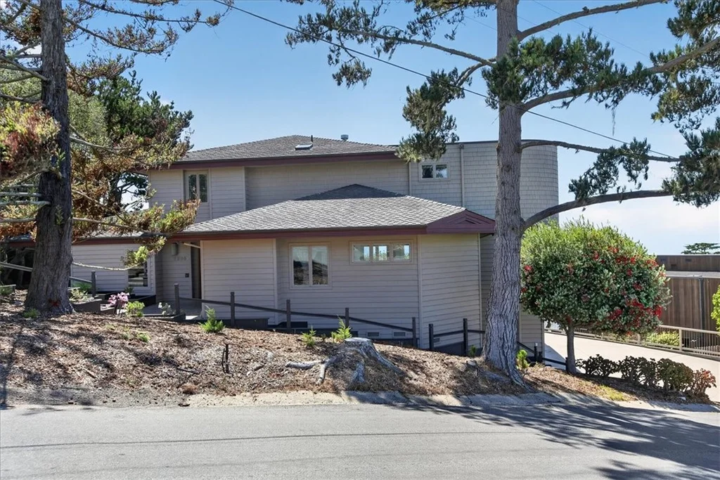2295 Benson Avenue, Cambria, CA 93428