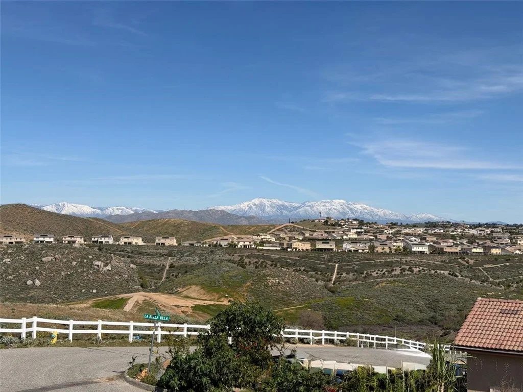 16765 La Bella Villa, Riverside, CA 92503