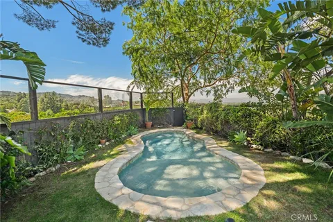 3517 Scadlock Lane, Sherman Oaks, CA MLS: SR25023932