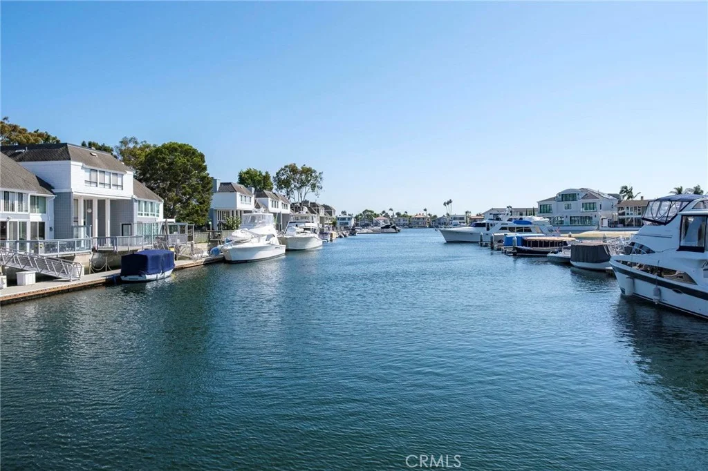 4411 Waimea Dr, Huntington Beach, CA 92649