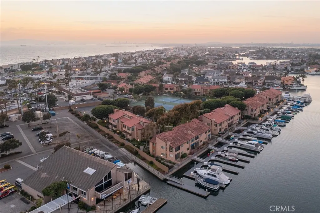 17178 Bluewater Ln Unit 173, Huntington Beach, CA 92649