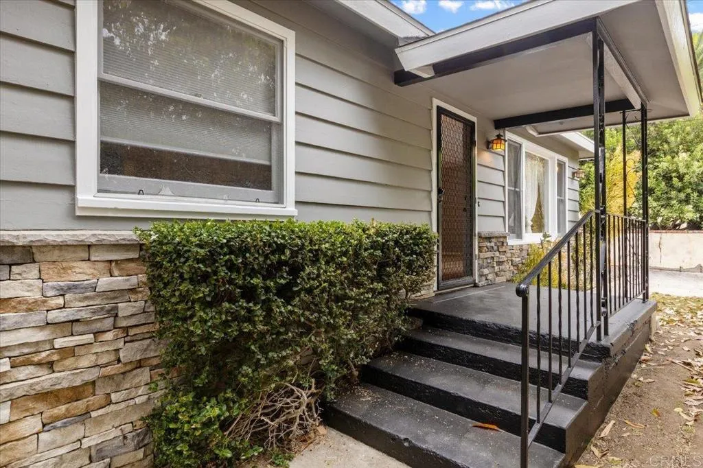 Additional image 4 of 139 Hillside, Vista, CA 92084