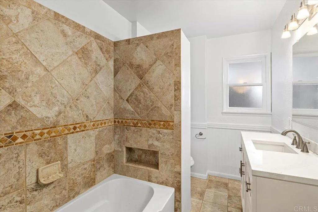 Additional image 27 of 139 Hillside, Vista, CA 92084