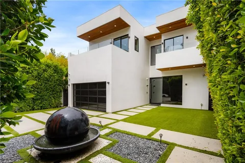 15231 Greenleaf Street, Sherman Oaks, CA MLS: IG25080164