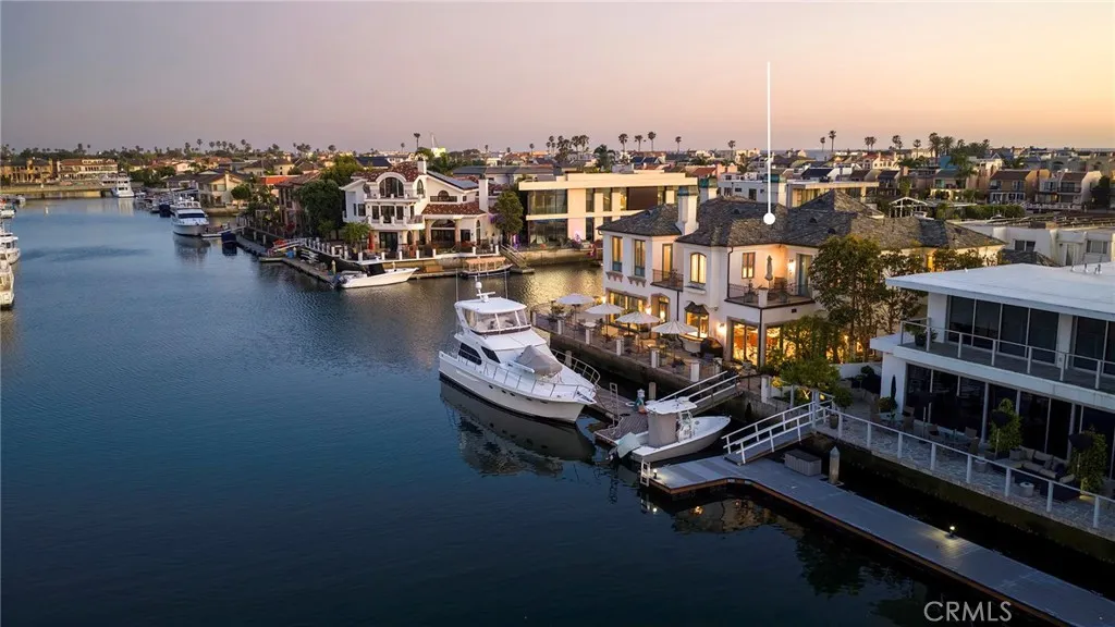 3322 Devon Cir, Huntington Beach, CA 92649