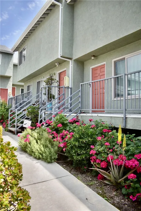 248 E Washington Boulevard Unit 10, Pasadena, CA 91104 - MLS#: CV25098206