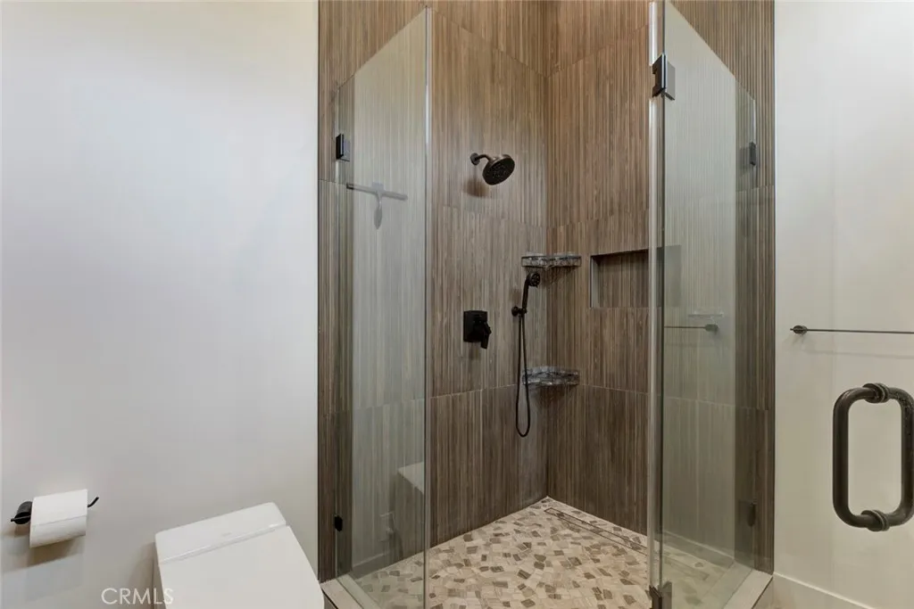 Additional image 20 of 8504 Outland View Dr, Sun Valley, CA 91352