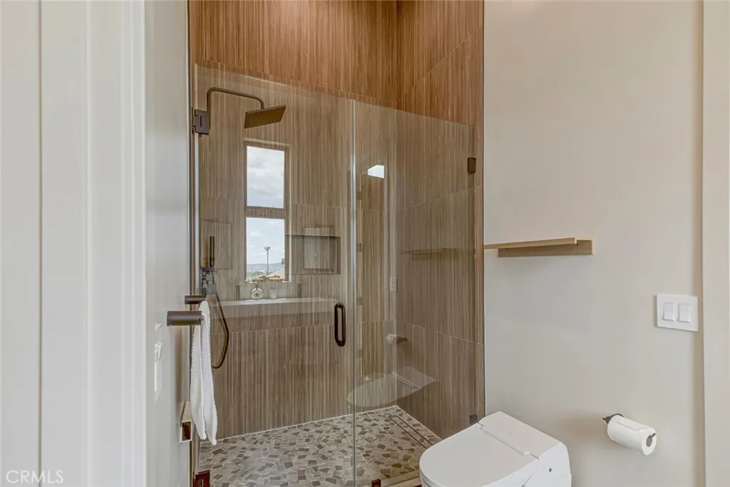Additional image 70 of 8504 Outland View Dr, Sun Valley, CA 91352