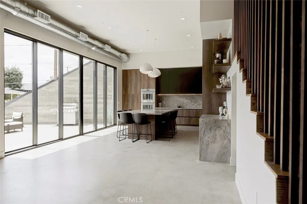 Additional image 11 of 8504 Outland View Dr, Sun Valley, CA 91352