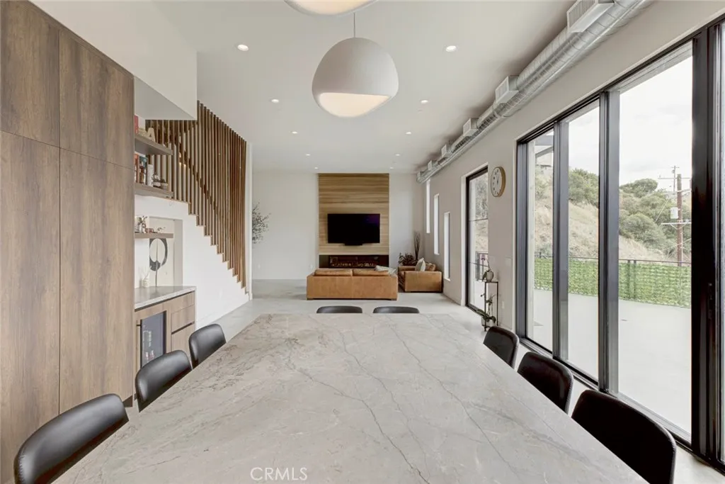 Additional image 6 of 8504 Outland View Dr, Sun Valley, CA 91352