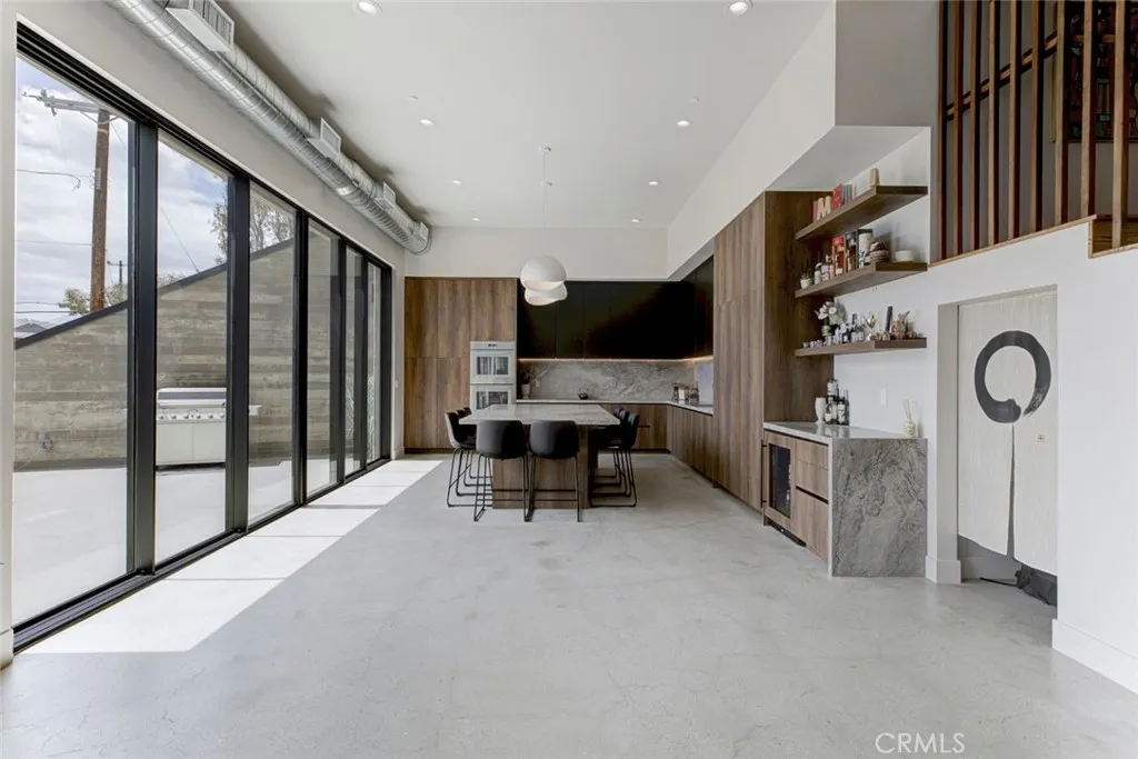 Additional image 53 of 8504 Outland View Dr, Sun Valley, CA 91352