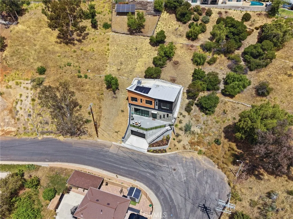 Additional image 38 of 8504 Outland View Dr, Sun Valley, CA 91352